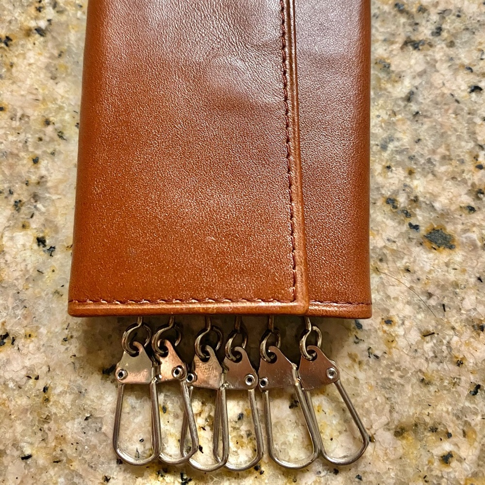 LEATHER TRIFOLD KEY CASE ORGANIZER WALLET